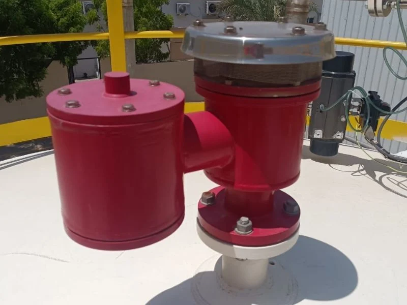 Flame-arresting tank vent valve