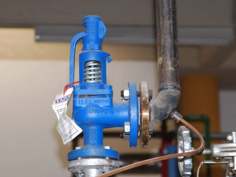 Pressure-only tank vent valve