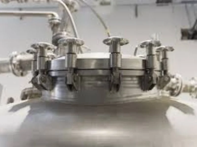 Vacuum-only conservation vent