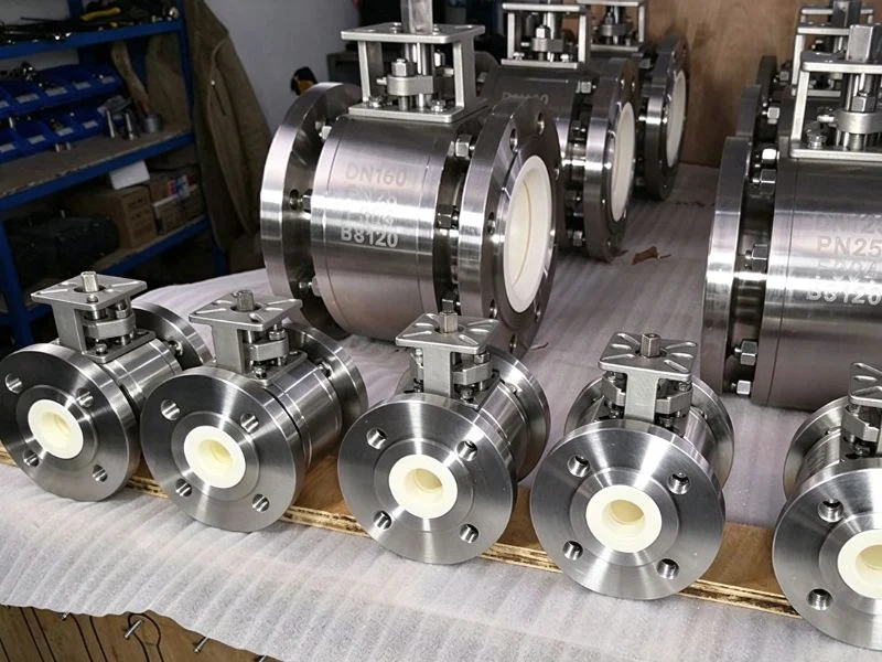 Ceramic valve for abrasive process