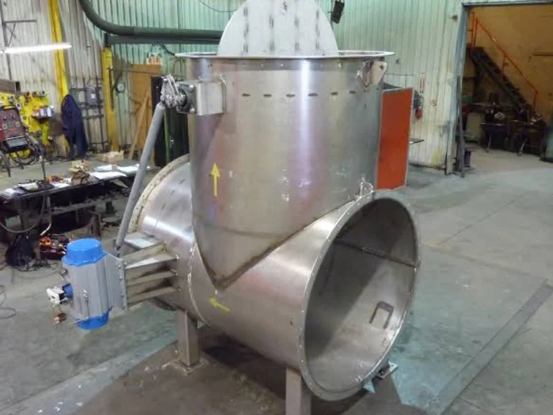 Diverter damper gas flow paths