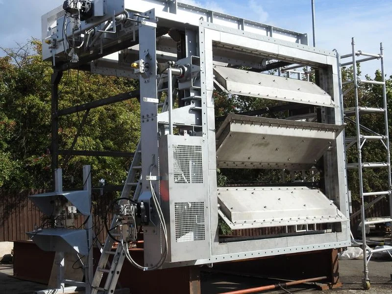 Double-blade isolation damper