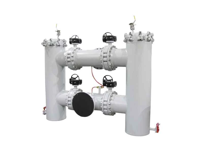 Dual basket pipeline strainer
