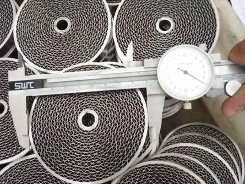 Flame arrestor element inspection
