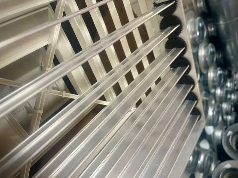 Opposed-blade air damper