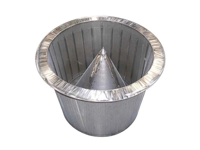 Reverse-flow cone strainer
